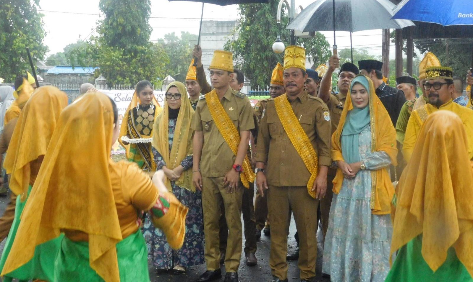 sambut1