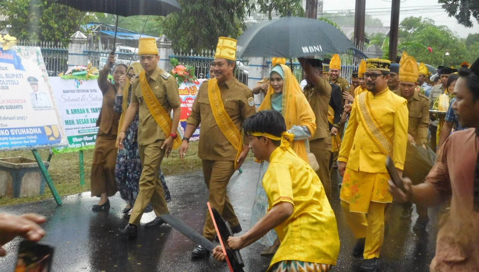 sambut2